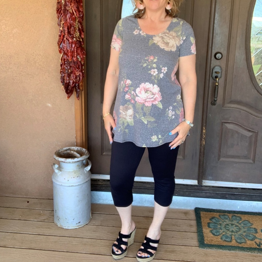 Everyday Tee Charcoal Floral